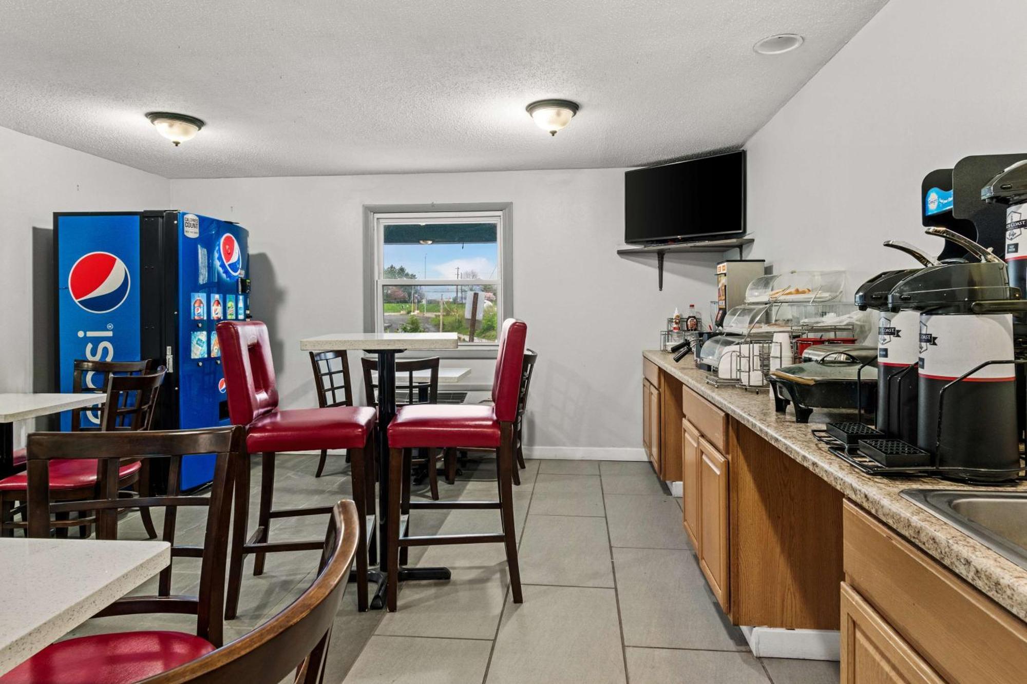 Americas Best Value Inn Carlisle Exterior photo