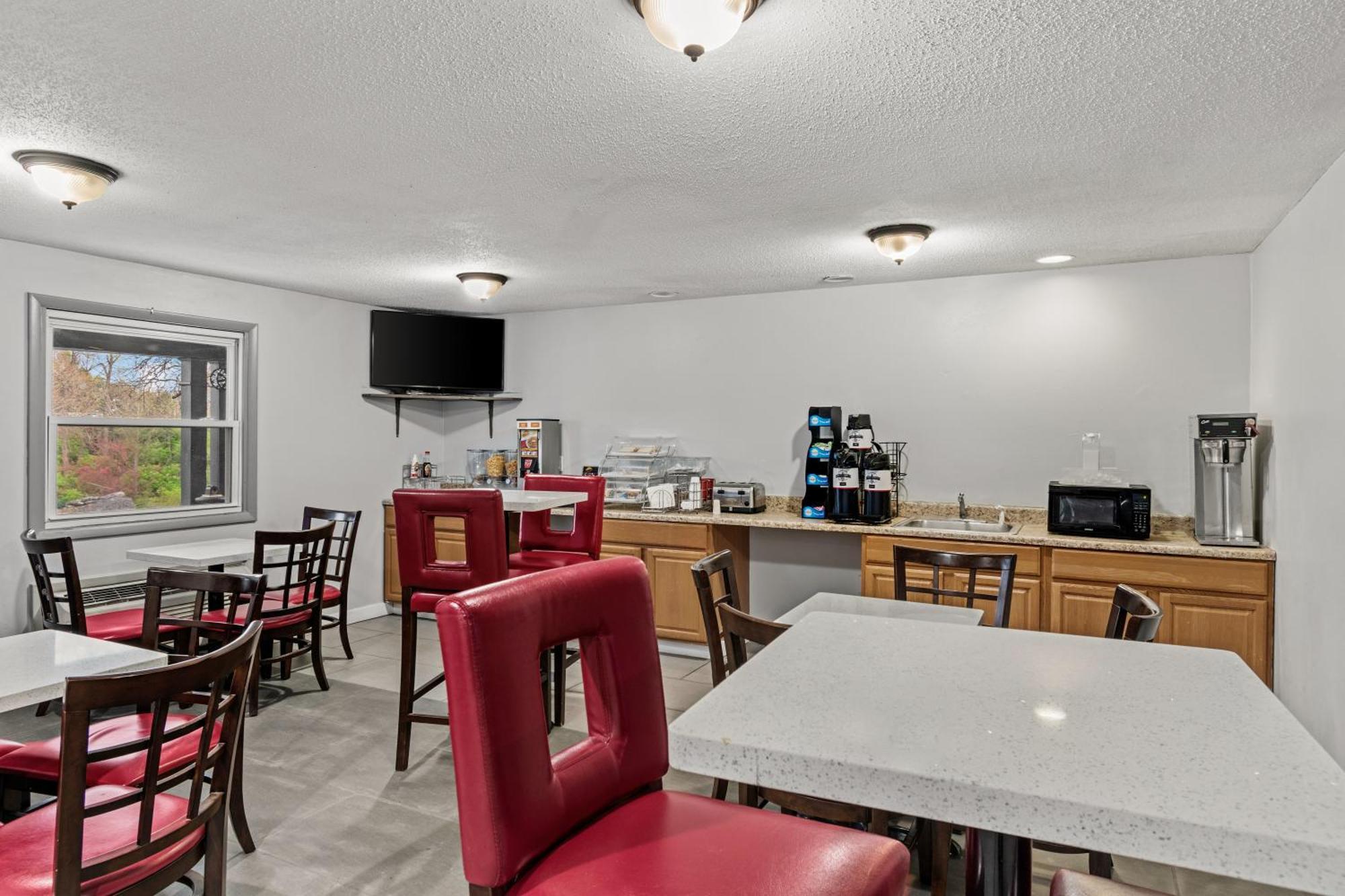 Americas Best Value Inn Carlisle Exterior photo